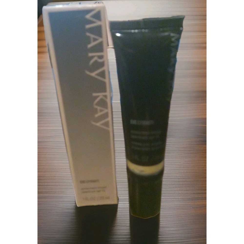 NIB Mary Kay Cc Cream VERY LIGHT - FULL SZ 6/26